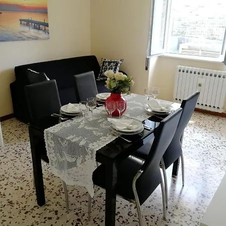 Hébergement de vacances Casa Dolce Casa, A 2 Passi Dal E Vicina A Varenna