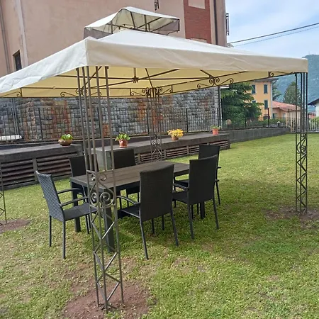 Casa Dolce Casa, A 2 Passi Dal E Vicina A Varenna Hébergement de vacances *